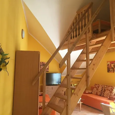 Zielony Domek Konukevi 3*